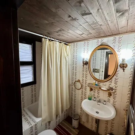 το αρχοντικο *